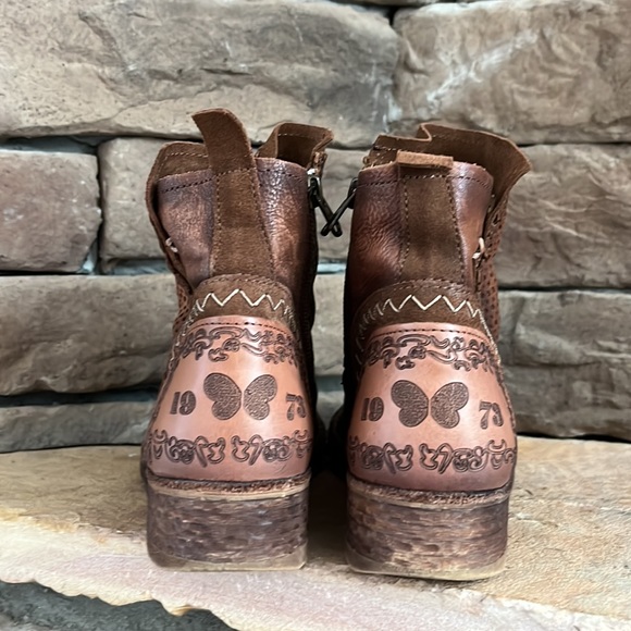 Brown Leather Ankle Boots - Picture 6 of 10